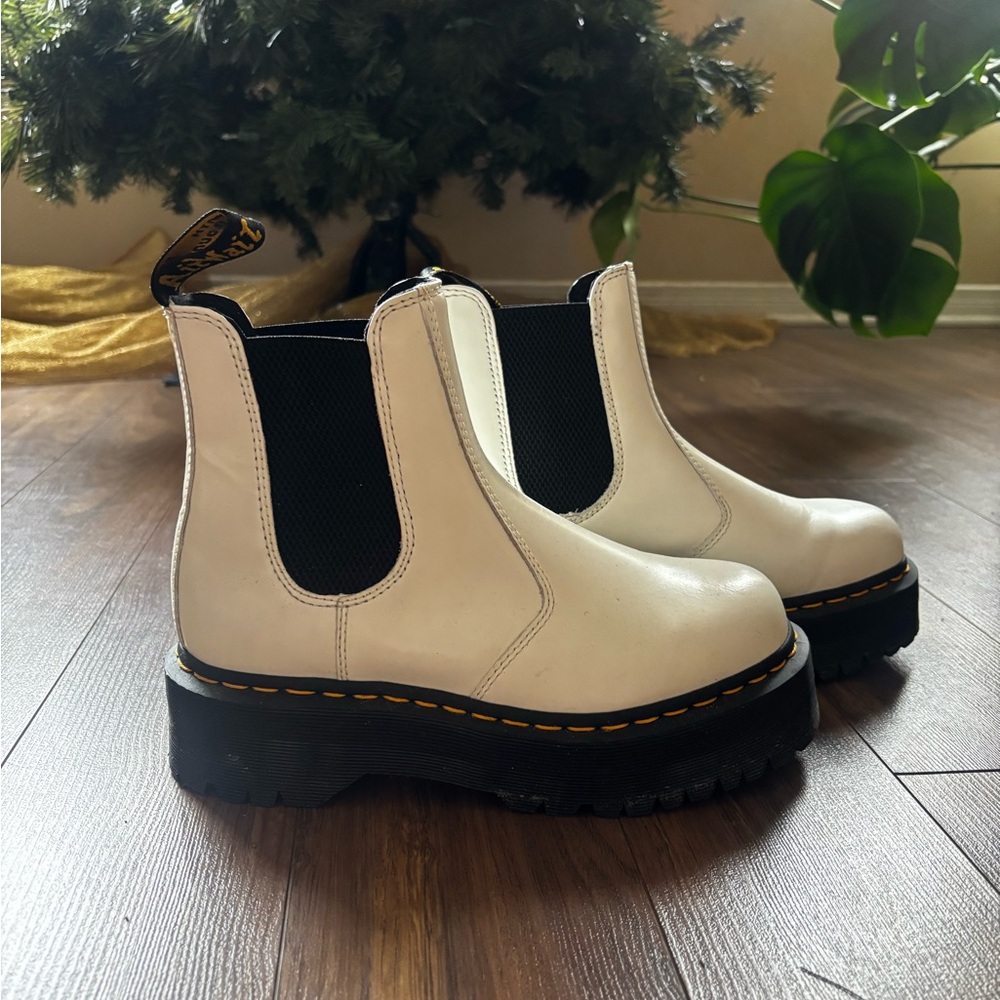 White Doc Marten 2976 Chelsea Boots - Picture 2 of 5
